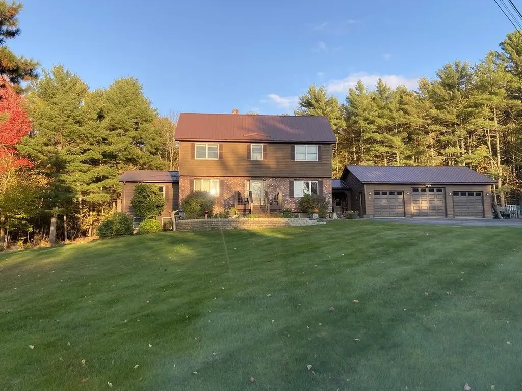 10 Penny Lane Lincoln ME 04457