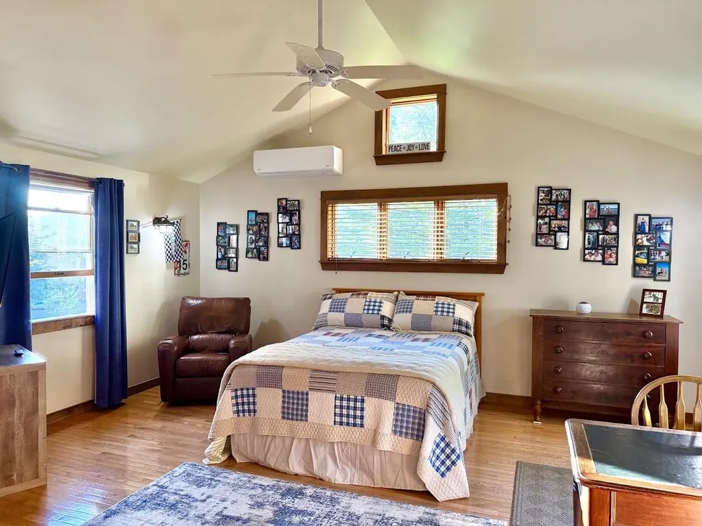 10 Penny Lane Lincoln ME 04457