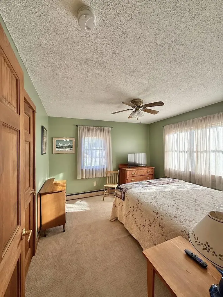 10 Penny Lane Lincoln ME 04457