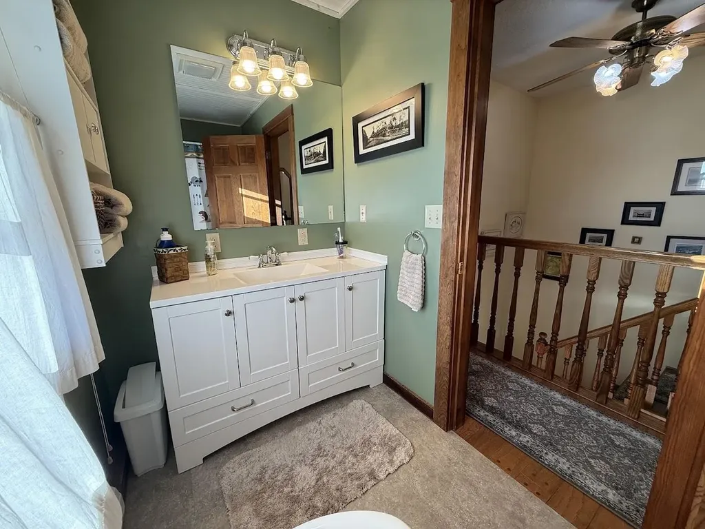 10 Penny Lane Lincoln ME 04457