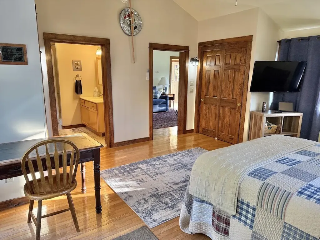 10 Penny Lane Lincoln ME 04457