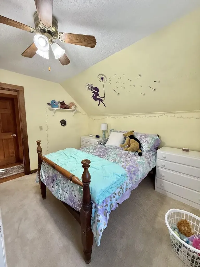 10 Penny Lane Lincoln ME 04457