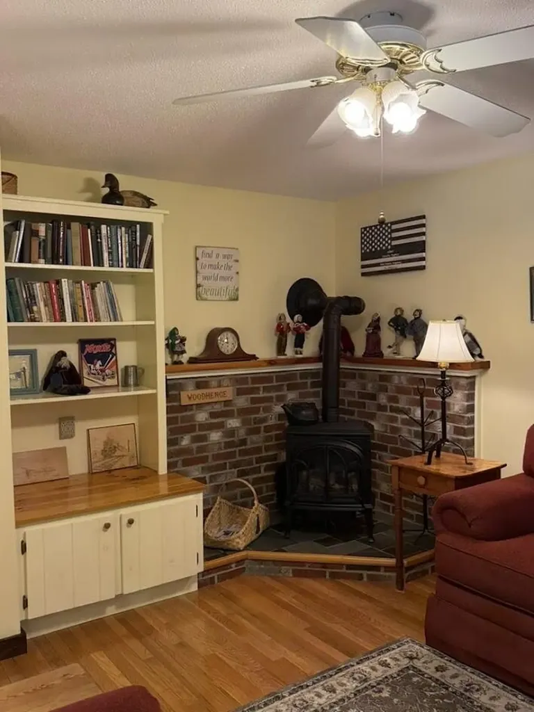 10 Penny Lane Lincoln ME 04457