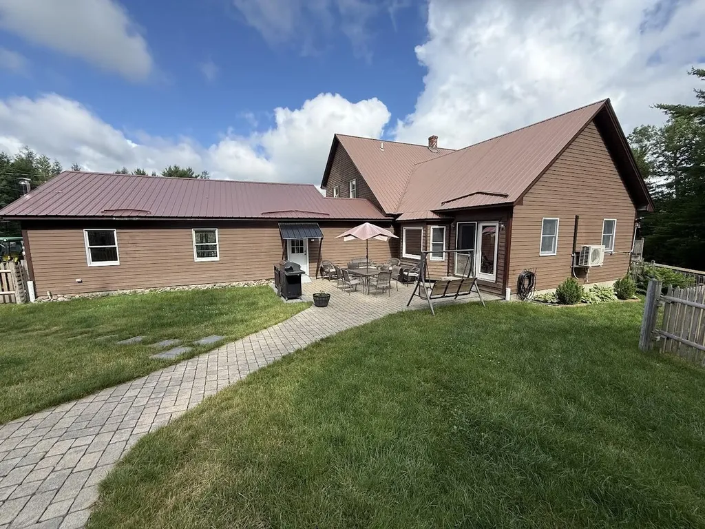 10 Penny Lane Lincoln ME 04457