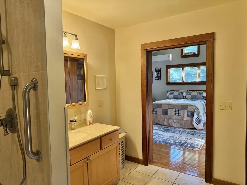 10 Penny Lane Lincoln ME 04457