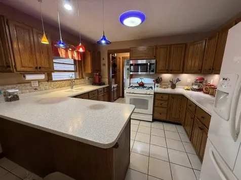 10 Penny Lane Lincoln ME 04457