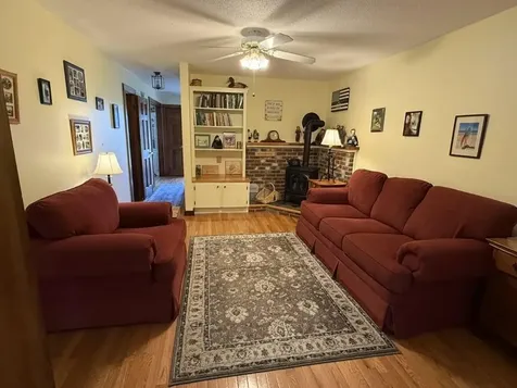 10 Penny Lane Lincoln ME 04457