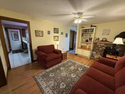 10 Penny Lane Lincoln ME 04457