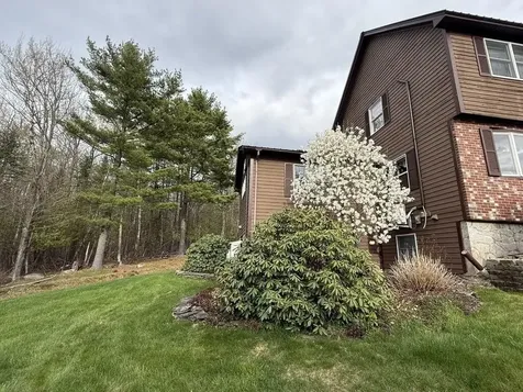 10 Penny Lane Lincoln ME 04457