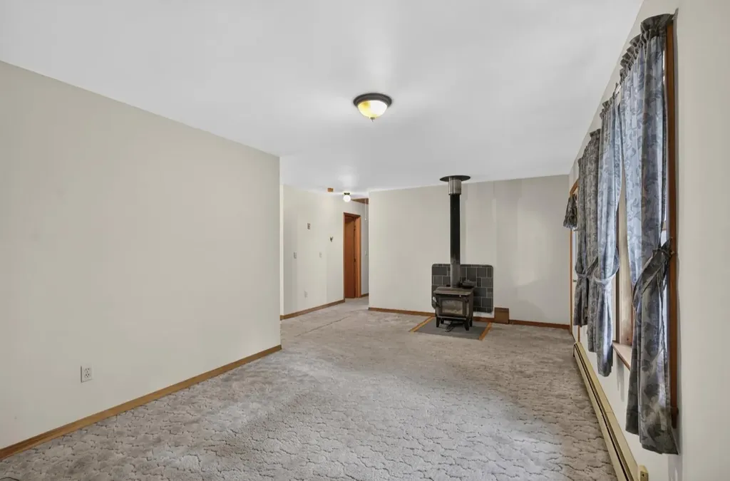 113 Shaw Road Dover-foxcroft ME 04426