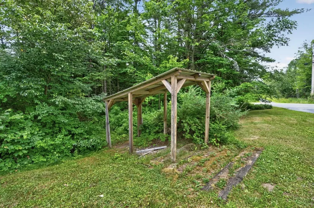 113 Shaw Road Dover-foxcroft ME 04426