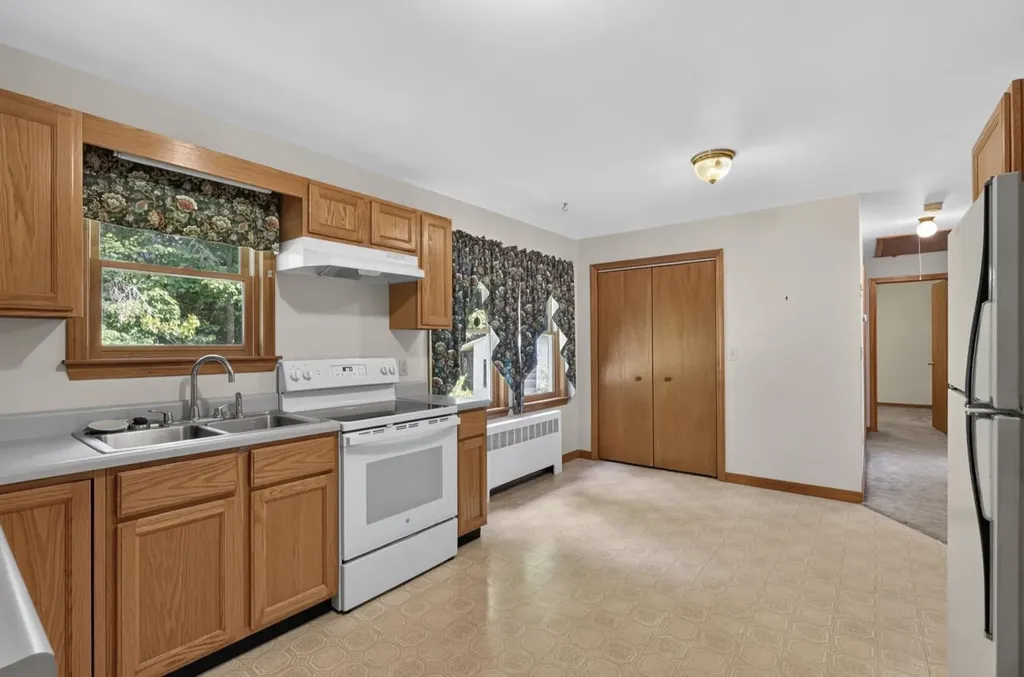113 Shaw Road Dover-foxcroft ME 04426
