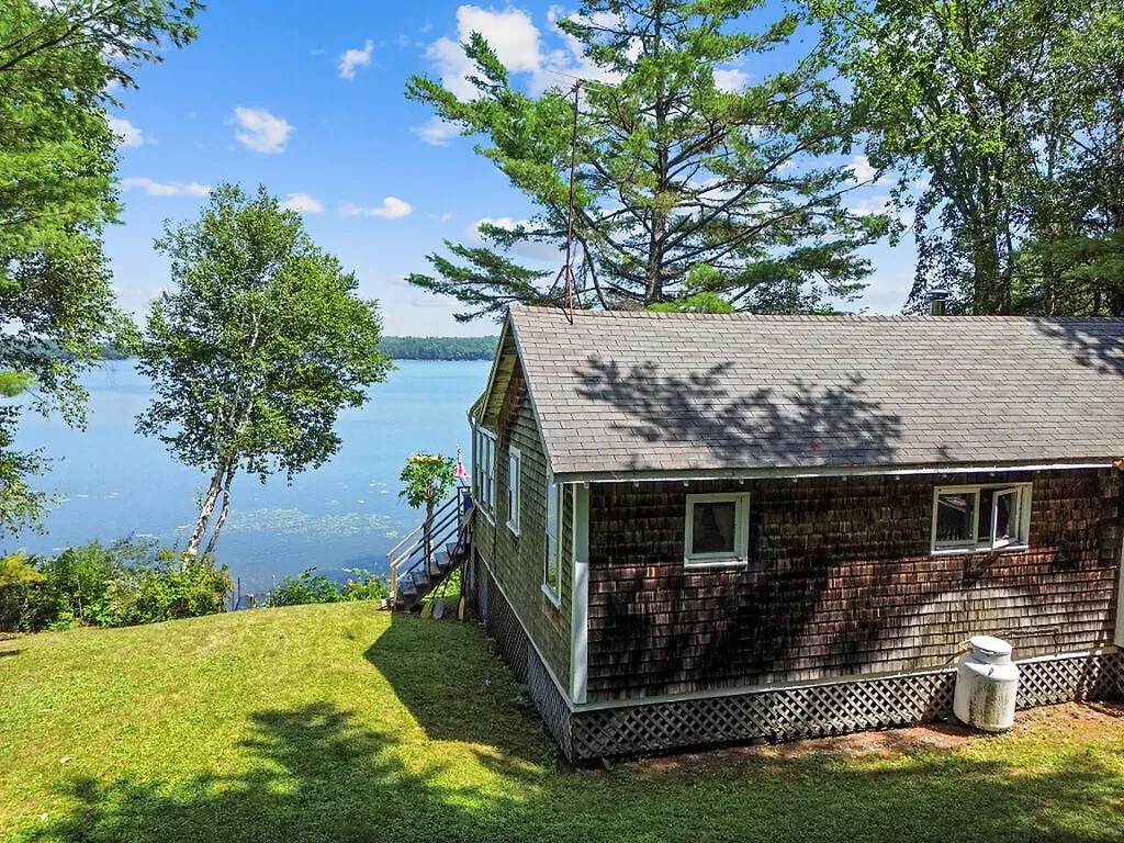 44 Pine Drive Vassalboro ME 04989