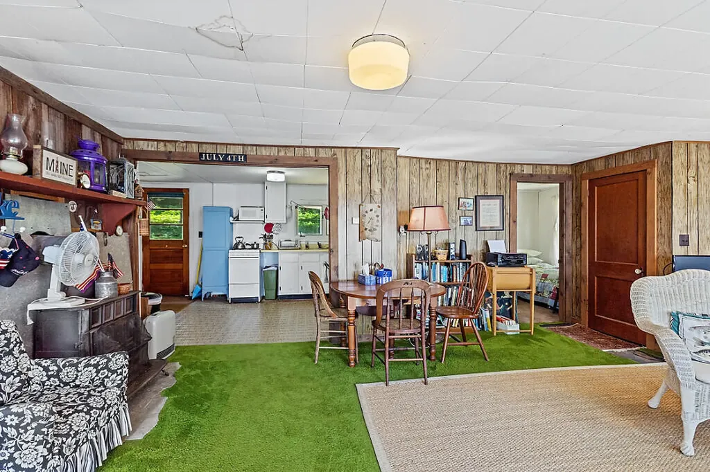 44 Pine Drive Vassalboro ME 04989