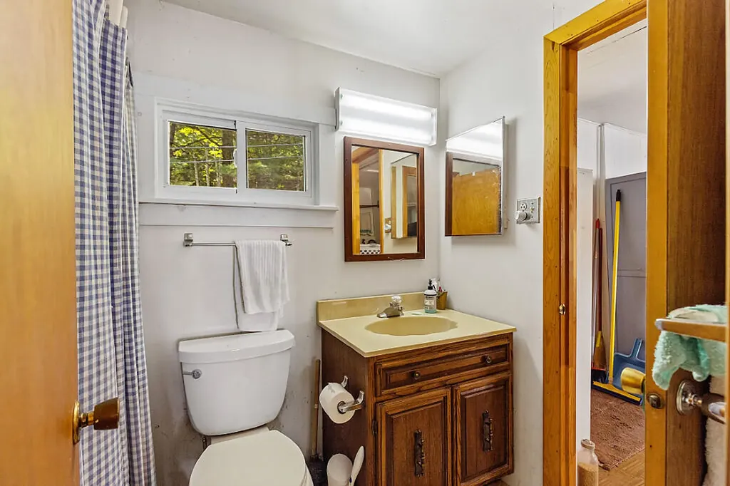 44 Pine Drive Vassalboro ME 04989