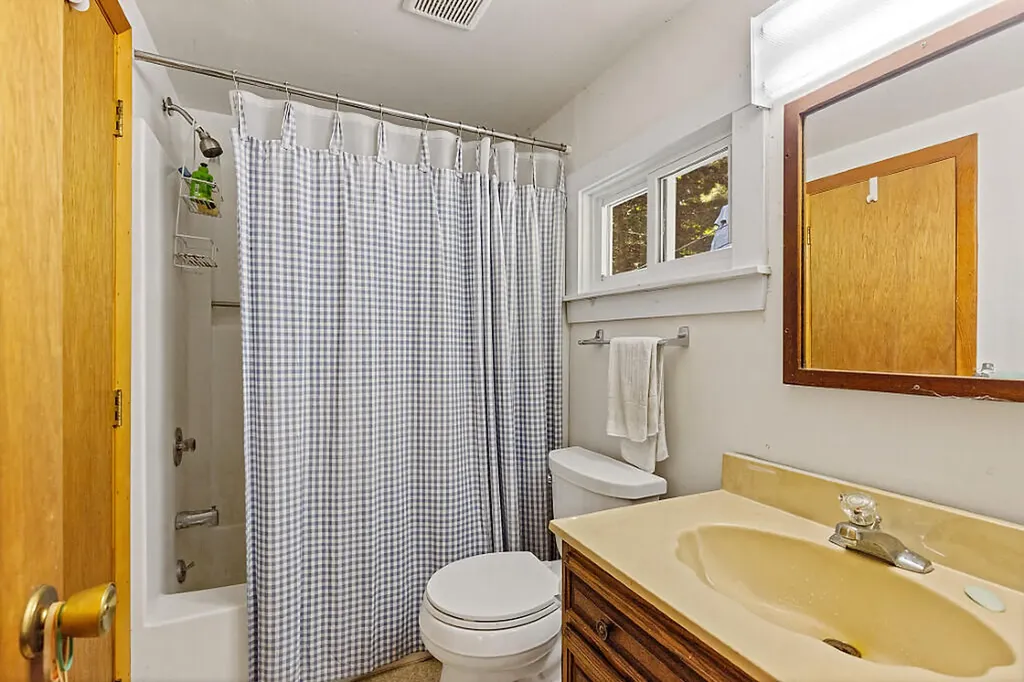 44 Pine Drive Vassalboro ME 04989