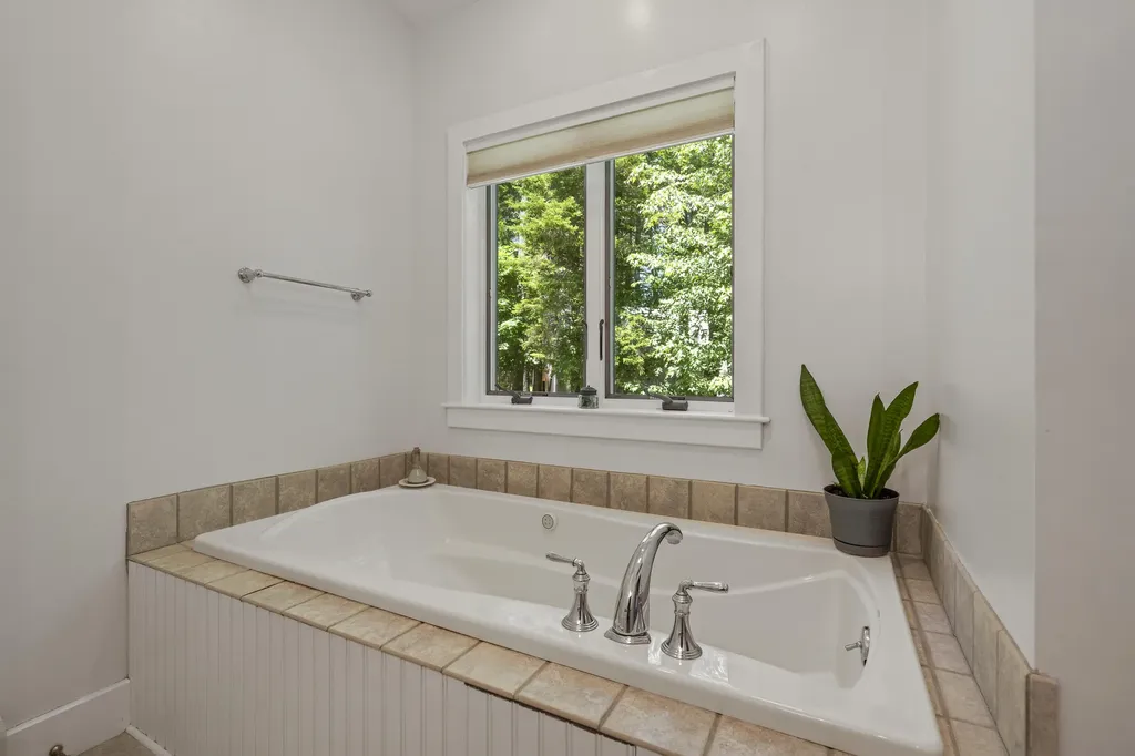 96 Shoal Cove Road West Bath ME 04530