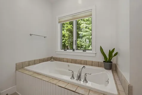 96 Shoal Cove Road West Bath ME 04530