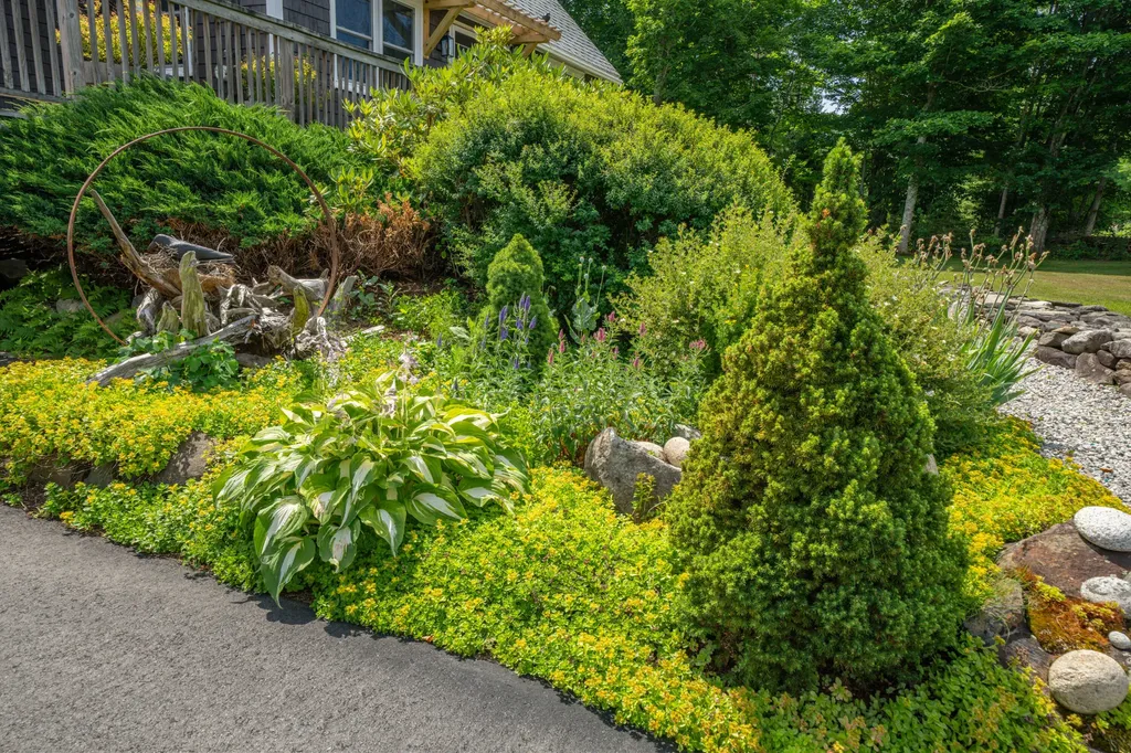 385 Millvale Road Bucksport ME 04416