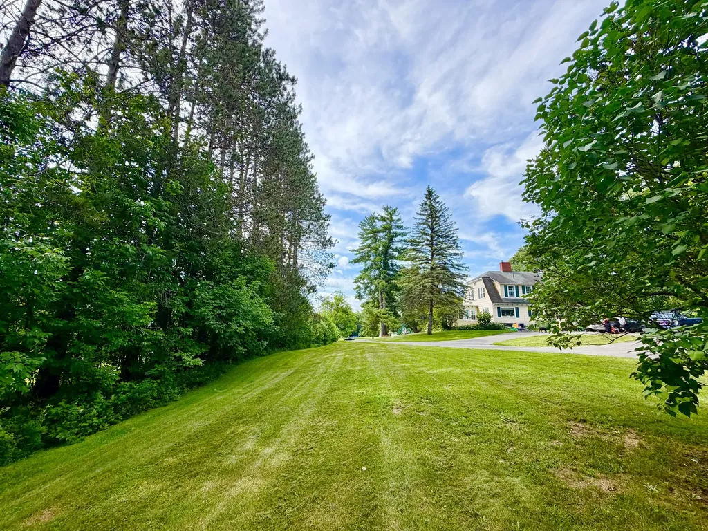27 High Street Guilford ME 04443