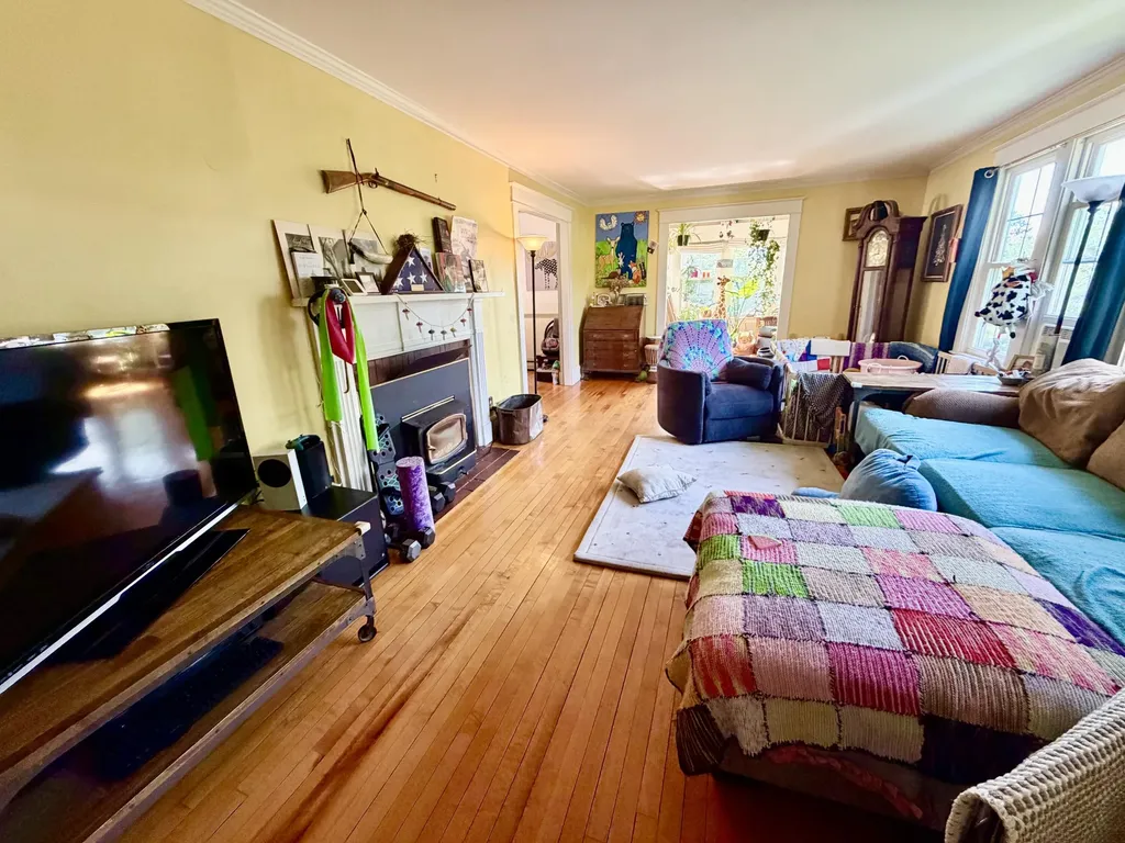 27 High Street Guilford ME 04443