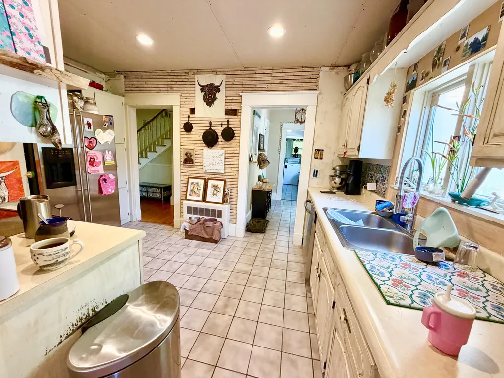 27 High Street Guilford ME 04443