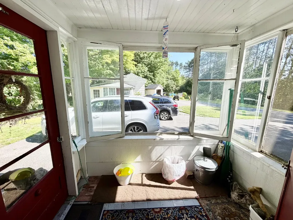 27 High Street Guilford ME 04443