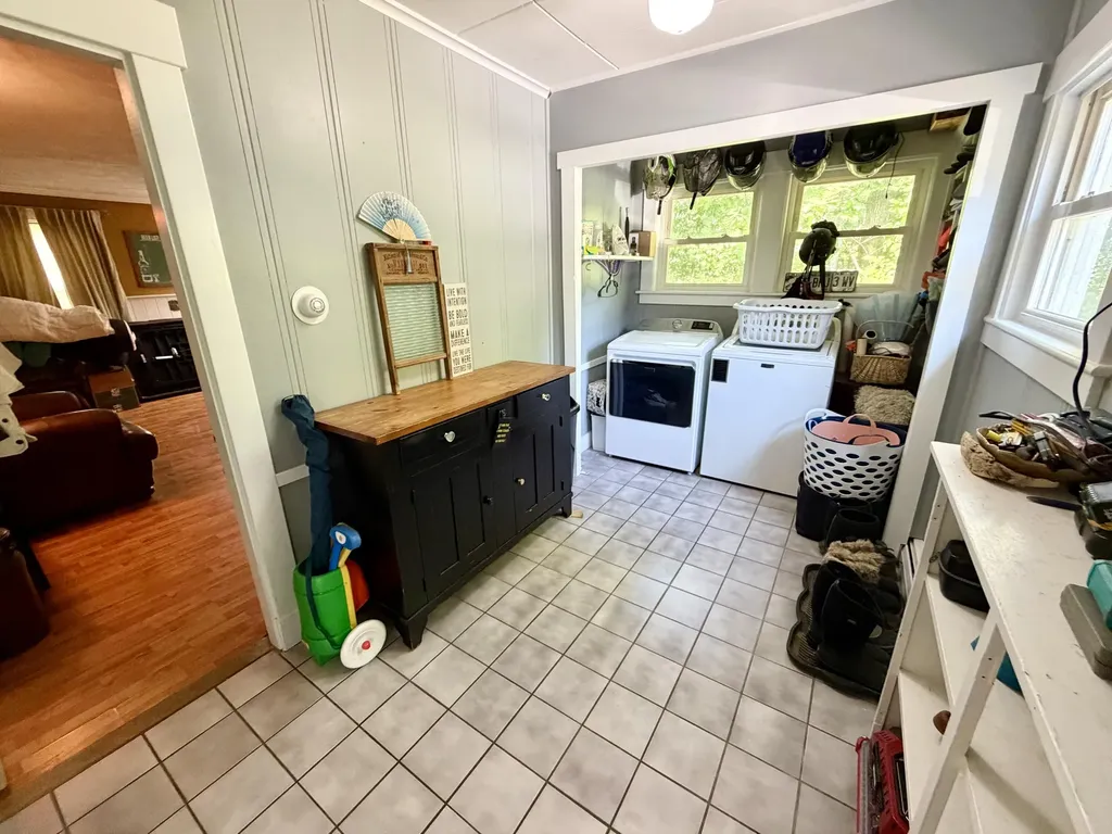 27 High Street Guilford ME 04443
