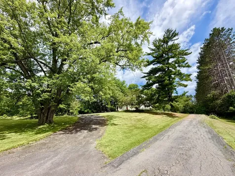 27 High Street Guilford ME 04443