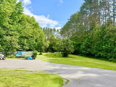 27 High Street Guilford ME 04443