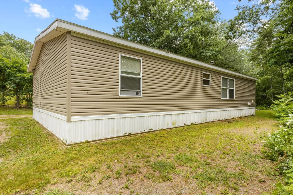 147 Mouse Lane Alfred ME 04002