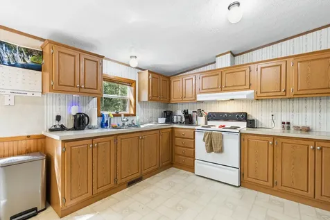 147 Mouse Lane Alfred ME 04002