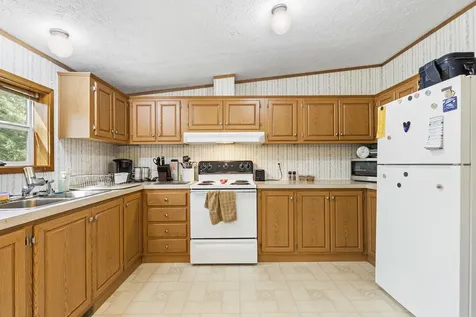 147 Mouse Lane Alfred ME 04002