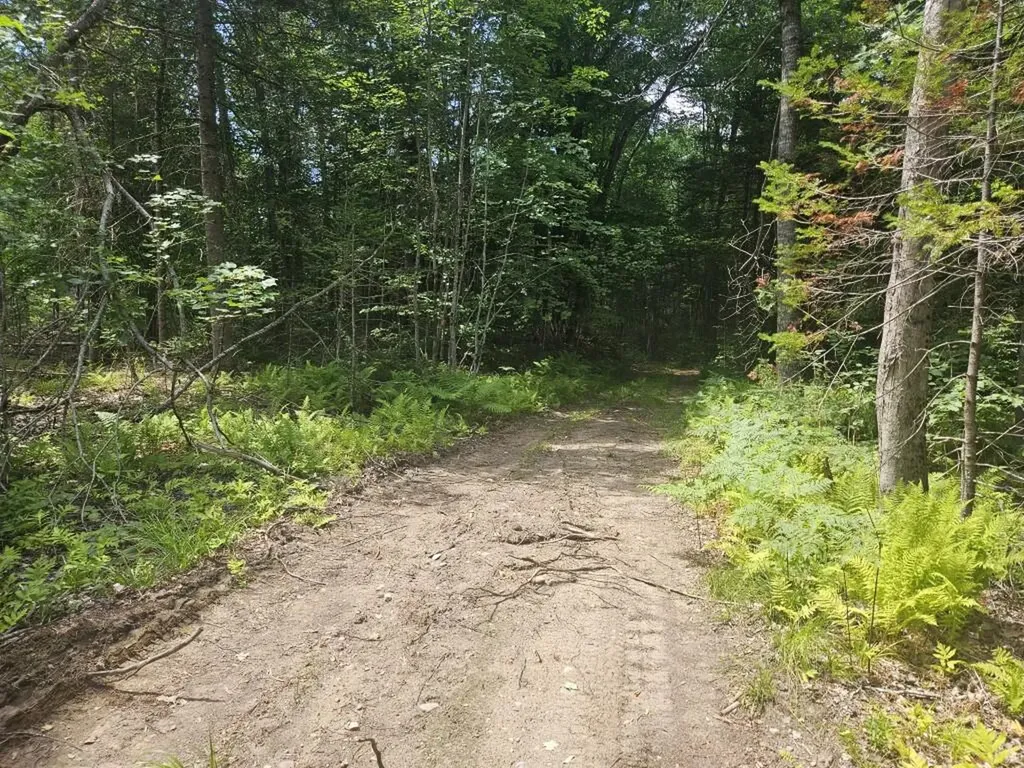 19A Quaker Ridge Road Leeds ME 04263