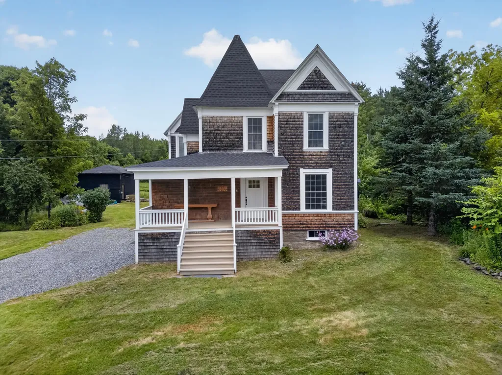 144 Main Street Hill Dexter ME 04930