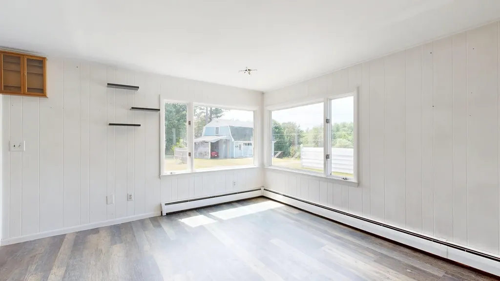 15 W Waterman Road Auburn ME 04210