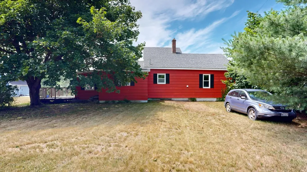 15 W Waterman Road Auburn ME 04210