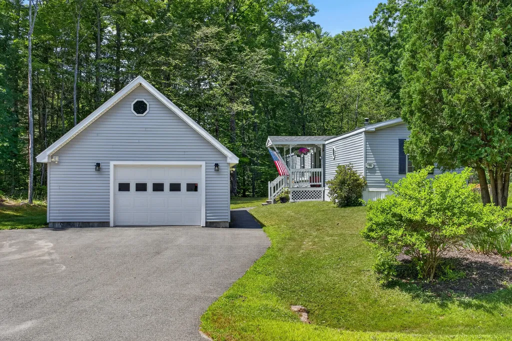 Randolph ME, 46 Stone Oak Drive