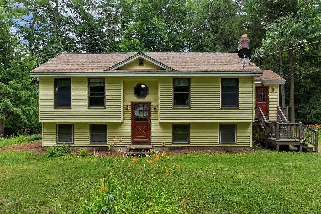 52 Pine Grove Lane Lebanon ME 04027
