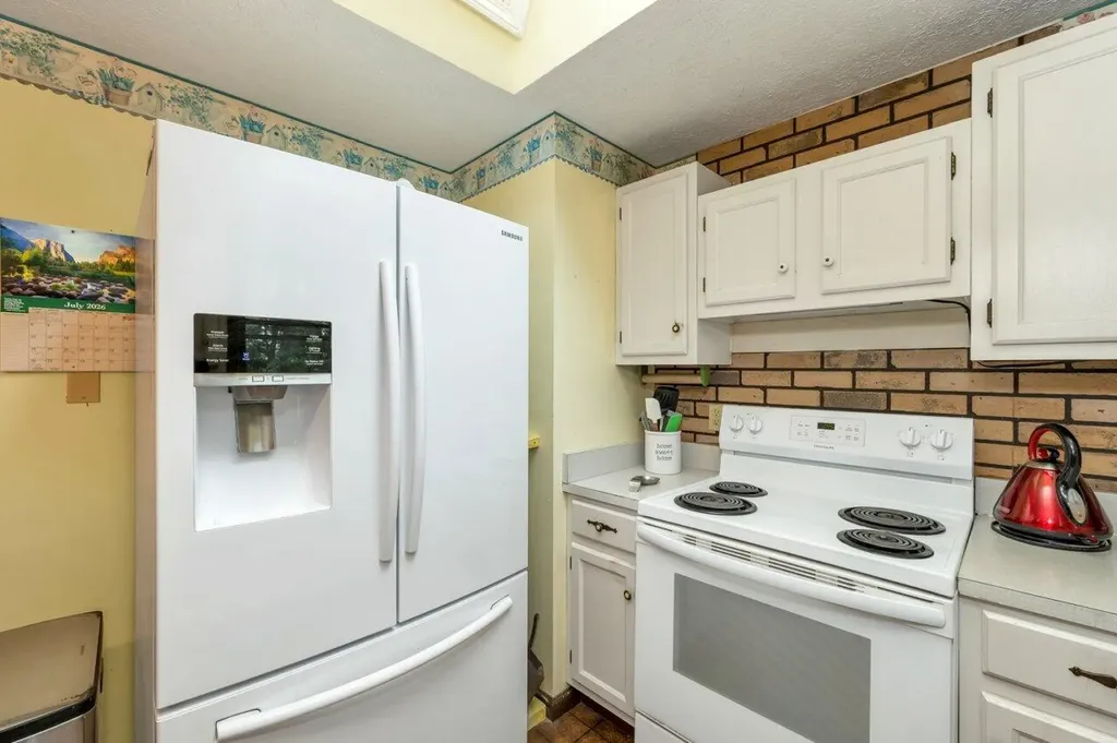 52 Pine Grove Lane Lebanon ME 04027