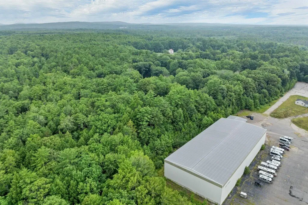 52 Pine Grove Lane Lebanon ME 04027