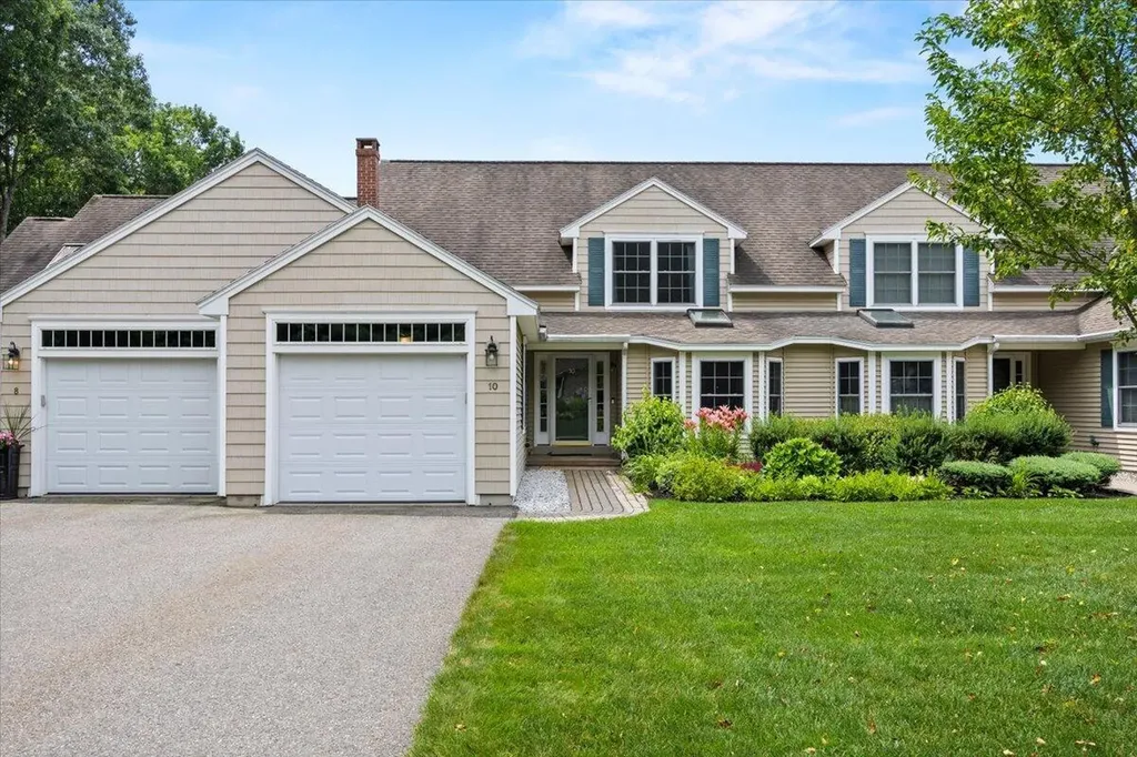 Kennebunk ME, 10 Shiretowne Common Drive, Unit 10