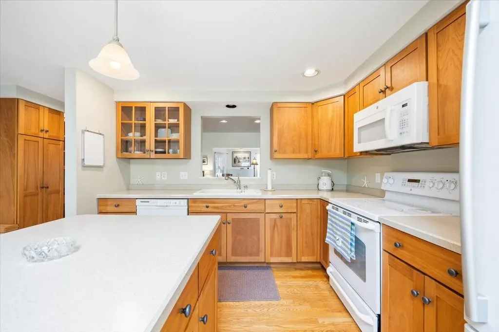 10 Shiretowne Common Drive Kennebunk ME 04043