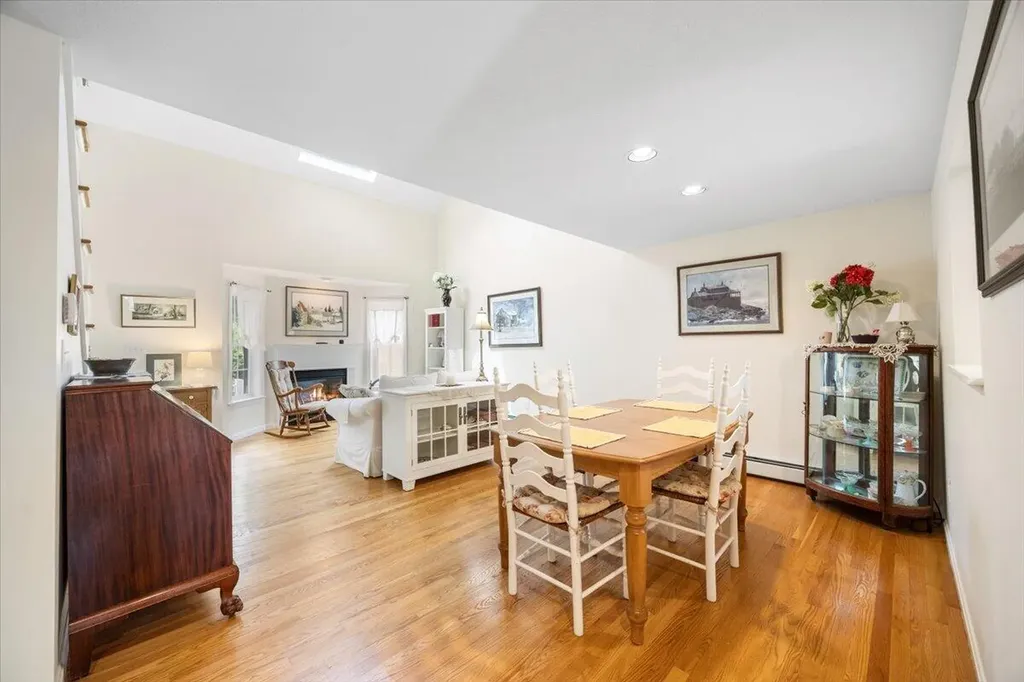 10 Shiretowne Common Drive Kennebunk ME 04043