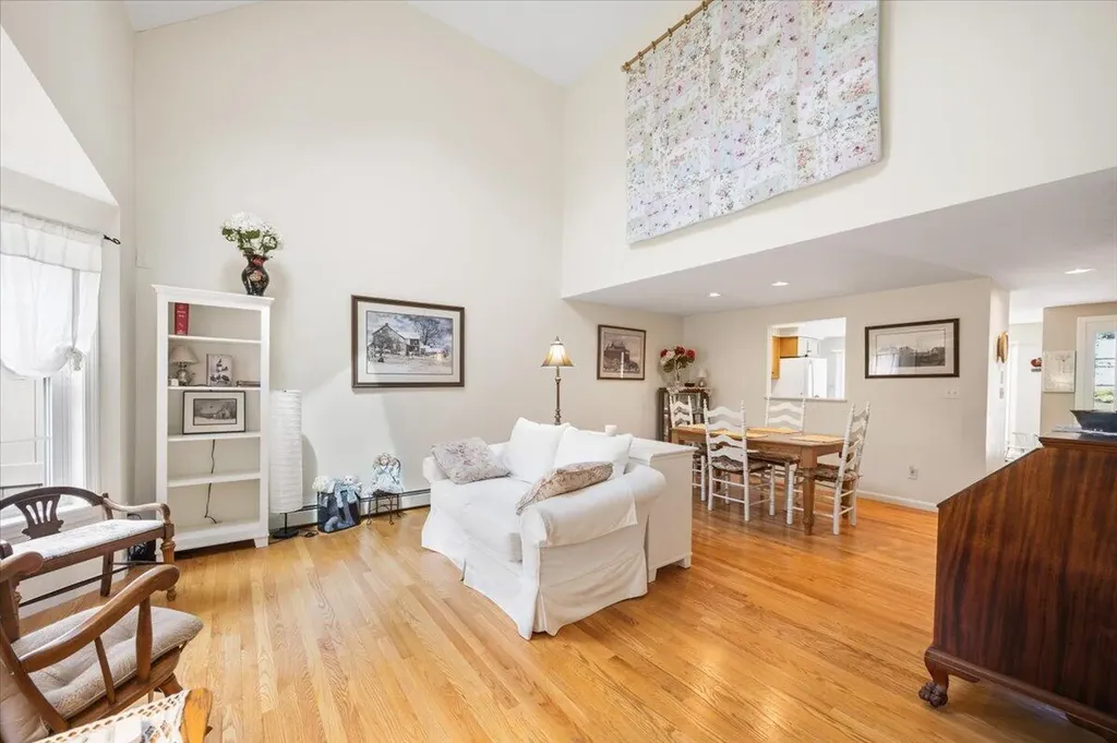 10 Shiretowne Common Drive Kennebunk ME 04043