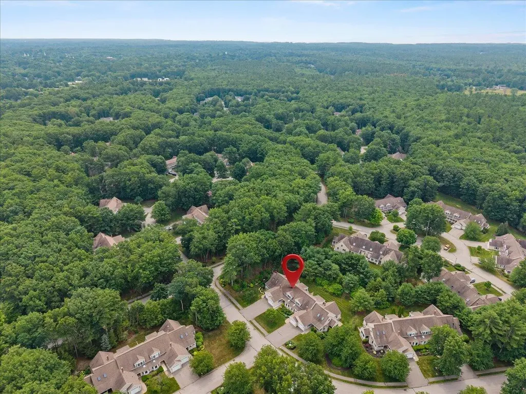 10 Shiretowne Common Drive Kennebunk ME 04043