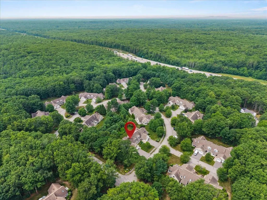 10 Shiretowne Common Drive Kennebunk ME 04043