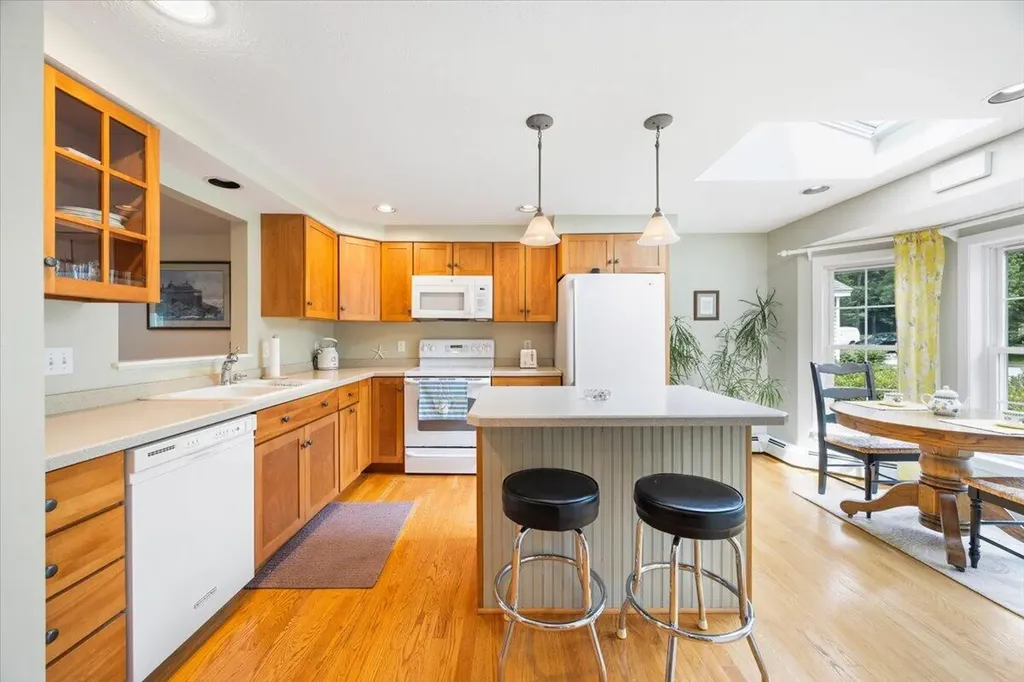 10 Shiretowne Common Drive Kennebunk ME 04043
