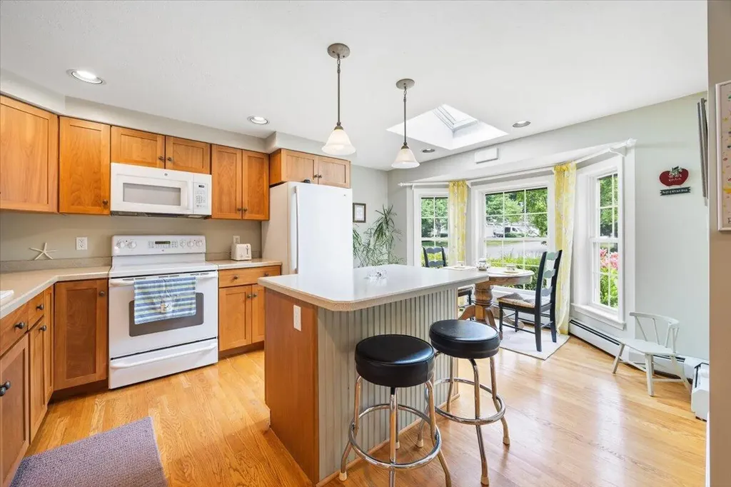 10 Shiretowne Common Drive Kennebunk ME 04043