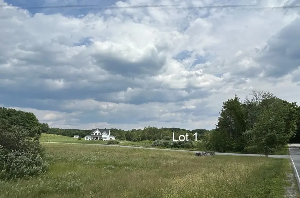 1 Meadowood Drive Hallowell ME 04347